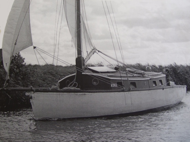 Loynes Ripple Class River Cruiser
