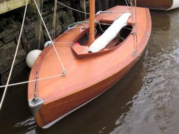 For Sale - 1947 Oulton Broad Restricted Class Rater & Trailer